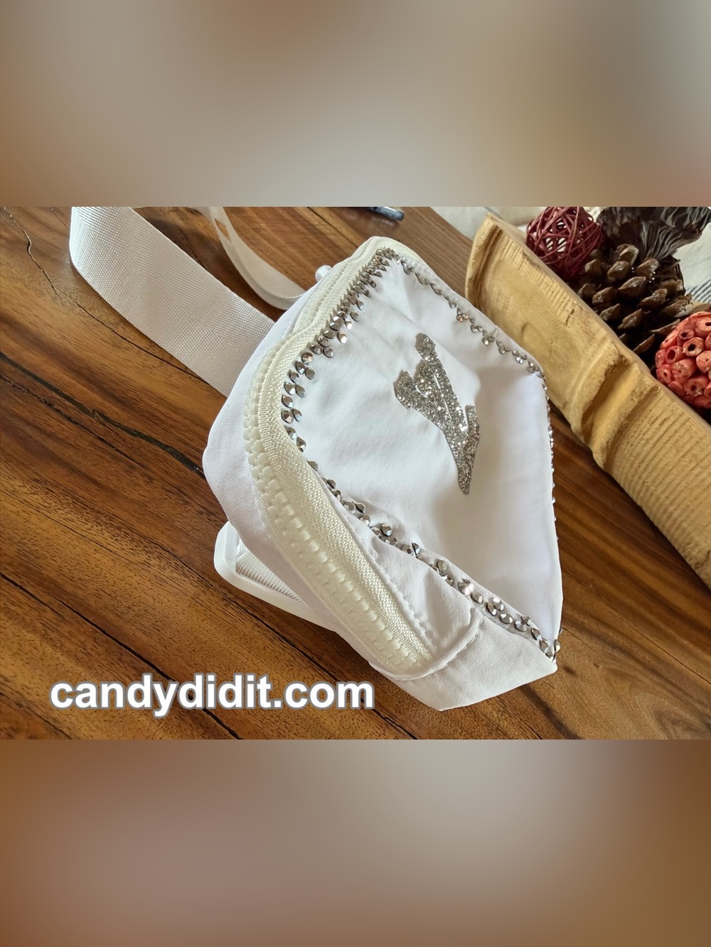 New! Handmade Candy Did It! White With Silver Crystal Logo Bum Bag Purse - Picture 12 of 13